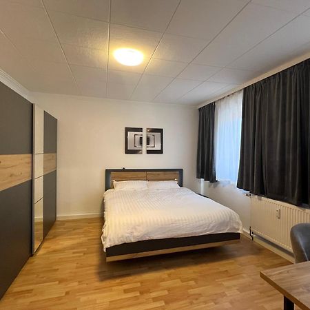 Bequemes Zimmer In Moderner Unterkunft My Pension Duisburgo Exterior foto