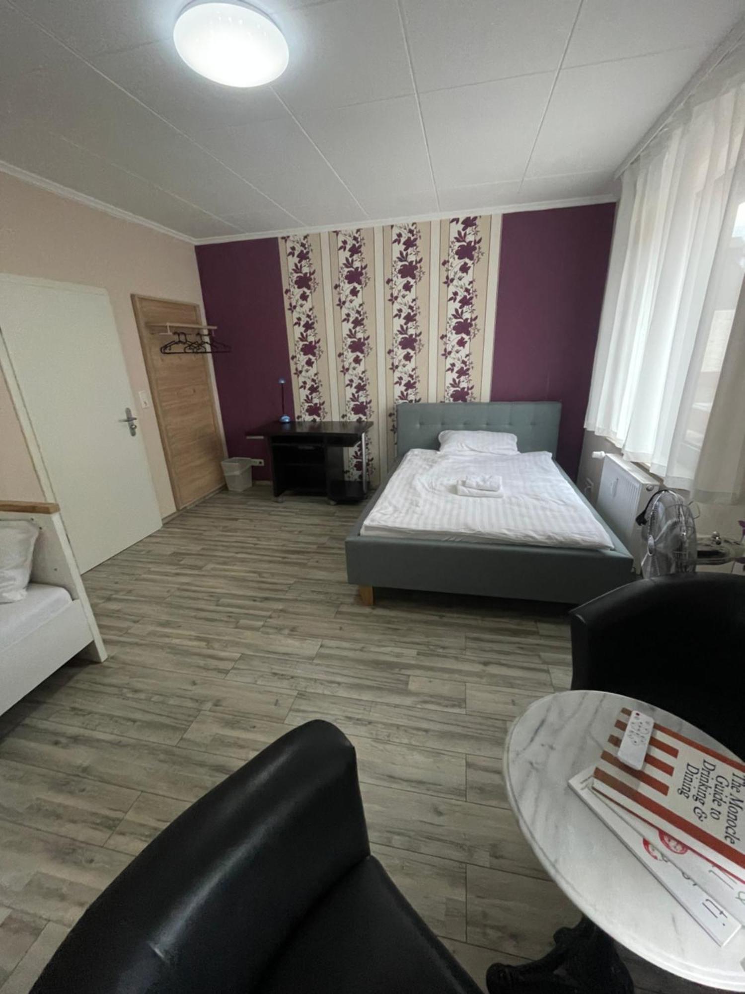 Bequemes Zimmer In Moderner Unterkunft My Pension Duisburgo Exterior foto
