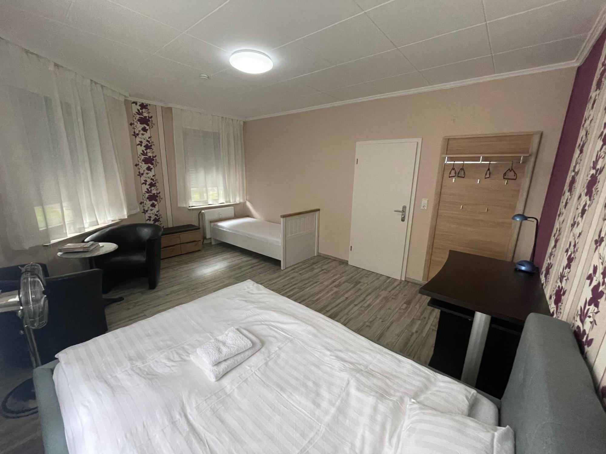 Bequemes Zimmer In Moderner Unterkunft My Pension Duisburgo Exterior foto